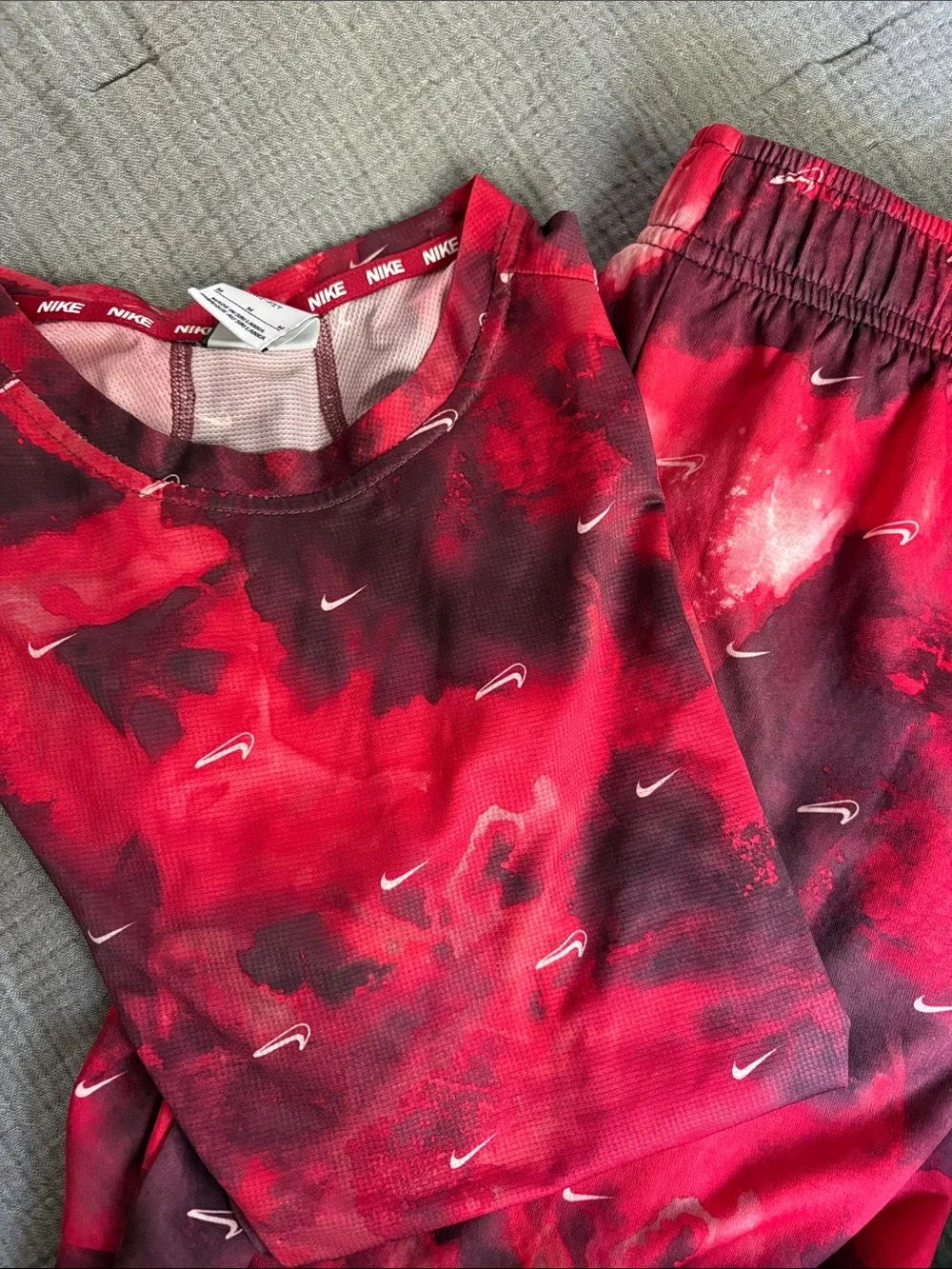 ♥️Nike Kids Red and Black Tie-Dye Matching Set